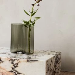 Gabriel Tan New Aer Vase